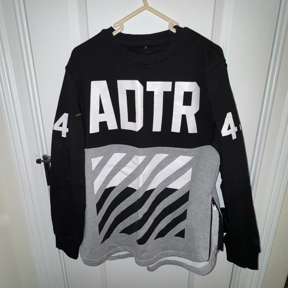 ADTR Black and Gray Graphic Crewneck Sweater